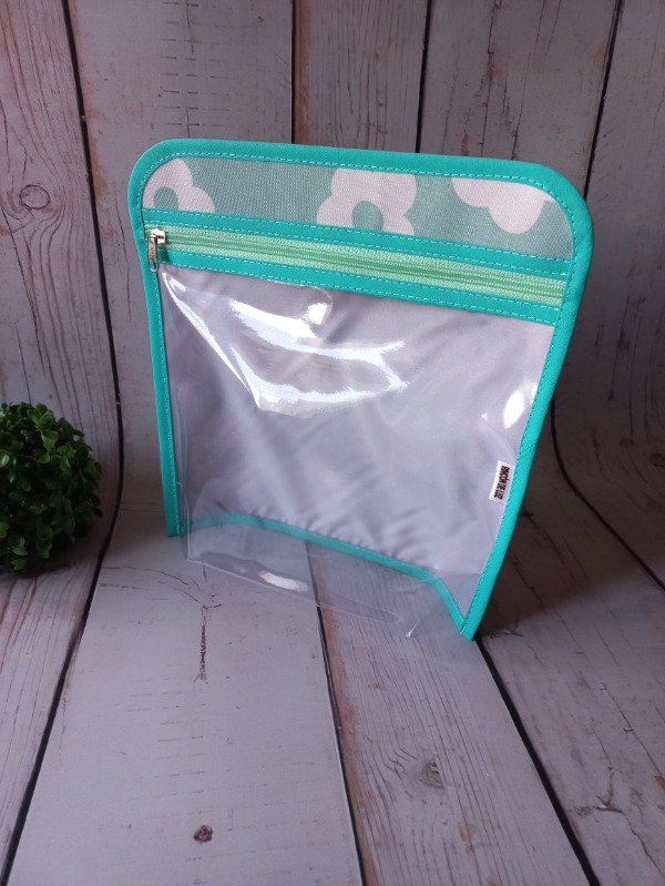 Producto - Estuche Multiuso - Verde / Flores blancas