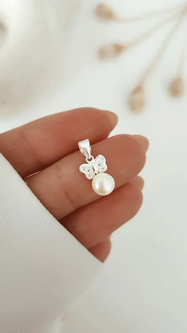 Producto - Dije mariposa mini cubic y perla río P925