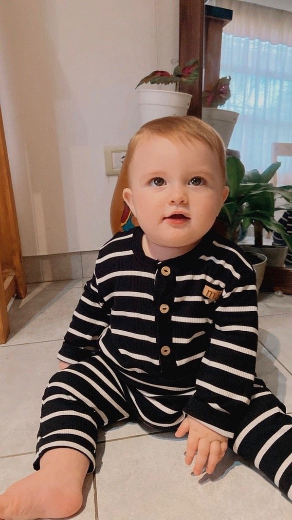 Producto - Enterito rayado negro