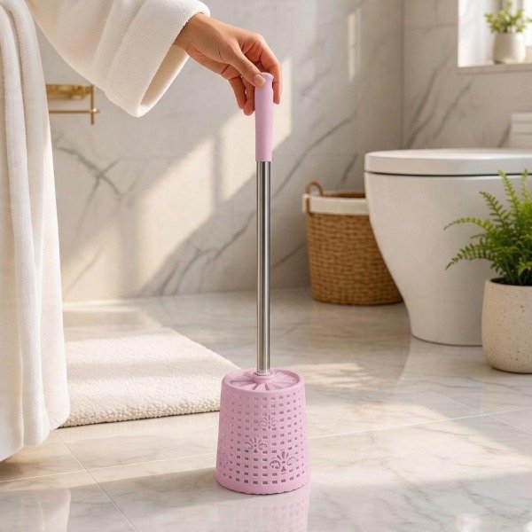 Producto - ESCOBILLA DE BAÑO REDONDA RATTAN CON FLORES CALADA 50CM - 0