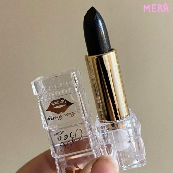Producto - Labial negro Miss Betty