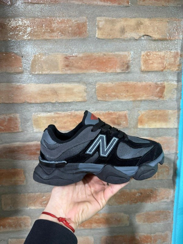 Producto - NEW BALANCE BLACK KIDS