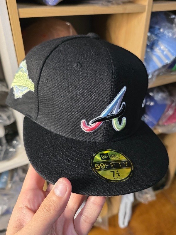 Gorro Atlanta Braves tricolor World Series 1996 side patch New Era 59FIFTY talla 7 1/4