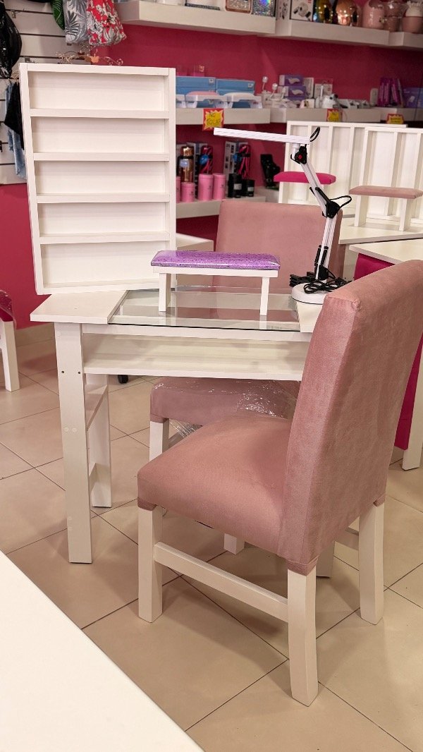 Producto - Mesa vidrio+esmaltero+lámpara led+ apoyamanos+ sillas premiun x2