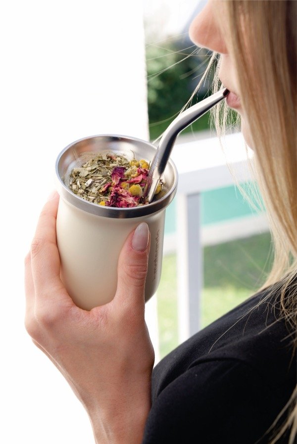 Producto - MATE MATEANDO FLOW DE ACERO TERMICO 236 ML CON TAPA ANTIDERRAME BEIGE - 2