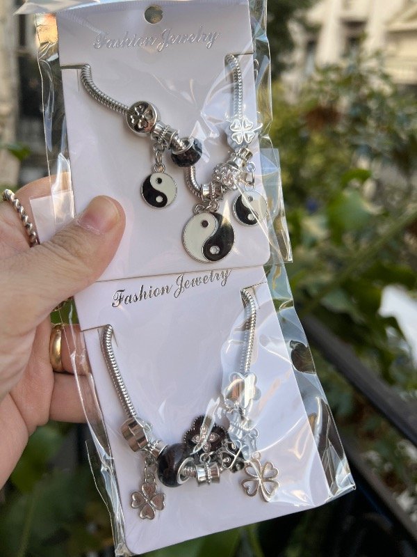 Producto - 12 pulseras estilo Pandora de fantasía