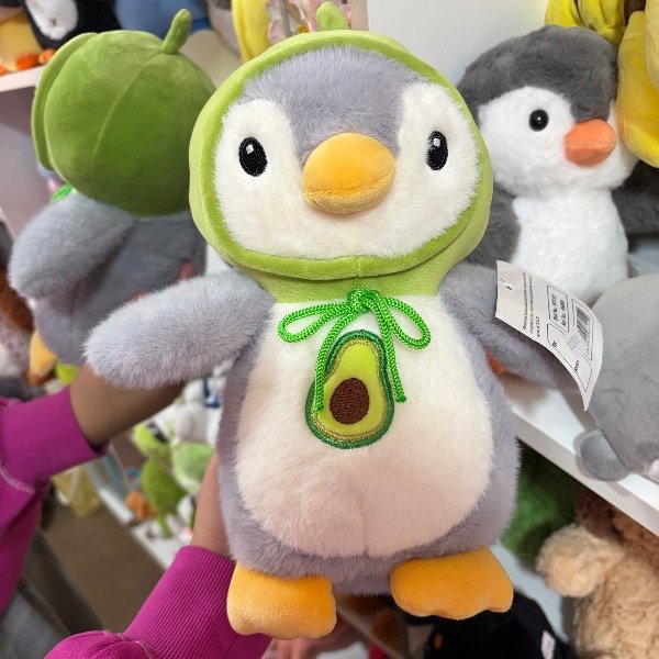 Producto - Pingüino disfrazado de palta 25cm