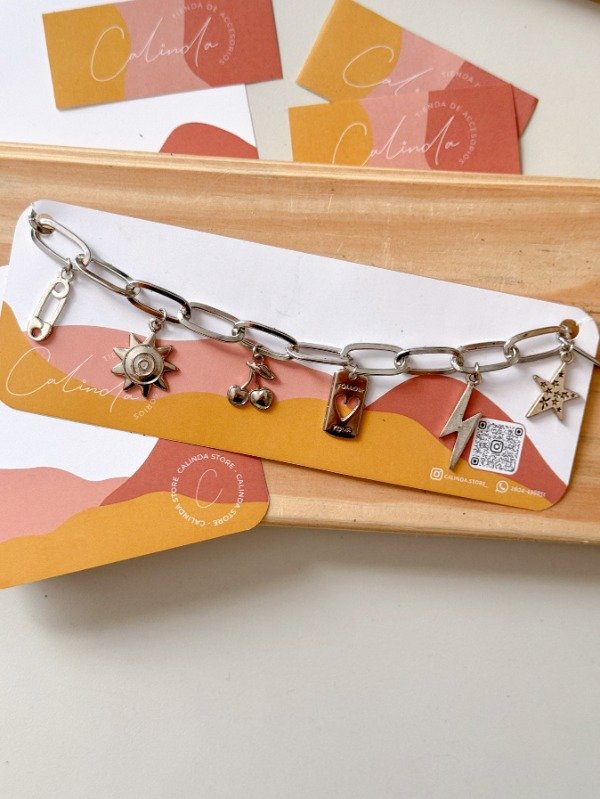 Producto - Collar con dijes. Fantasia