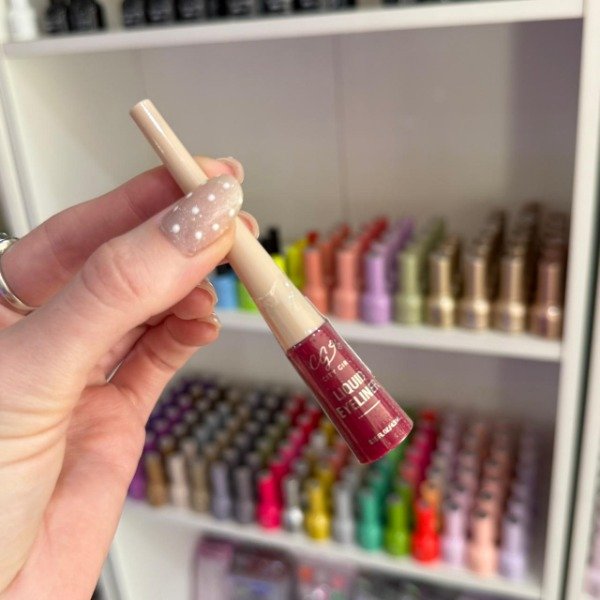 Producto - Delineador Líquido  -T04 -City Girl