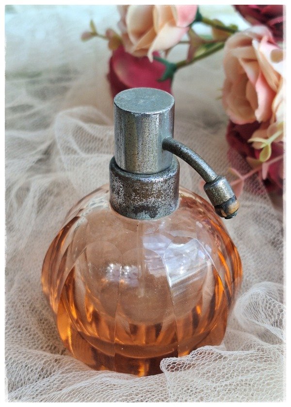 Producto - Perfumero de vidrio prensado Salmón 1