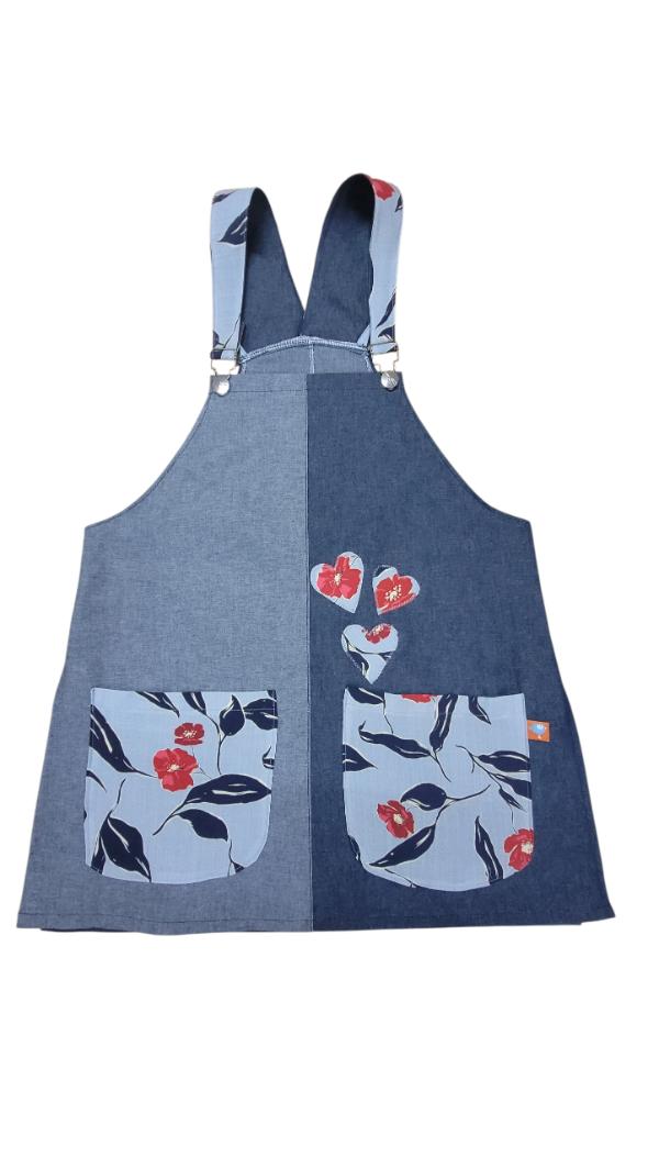 Producto - Flores rojas sobre azul