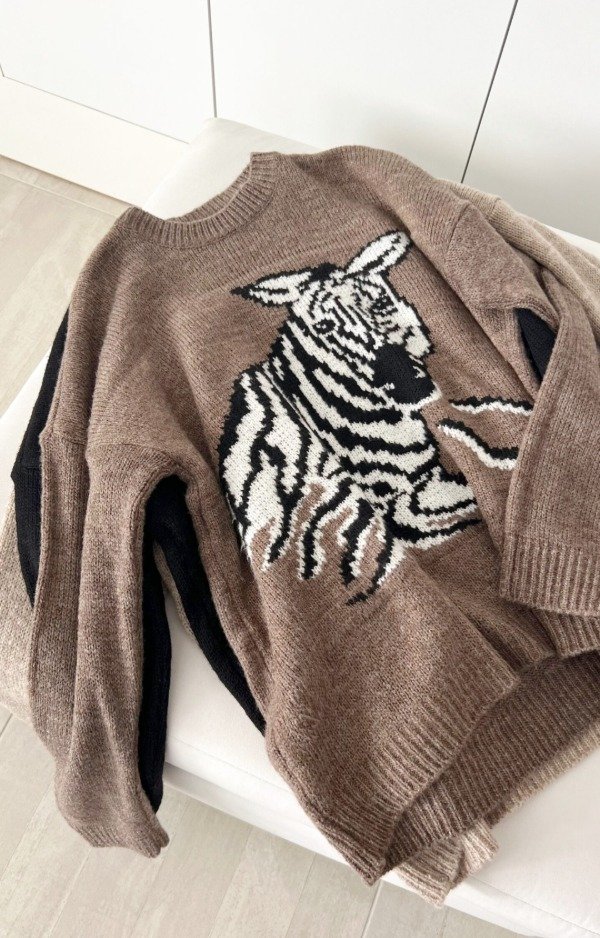 Producto - Sweater Cebrita