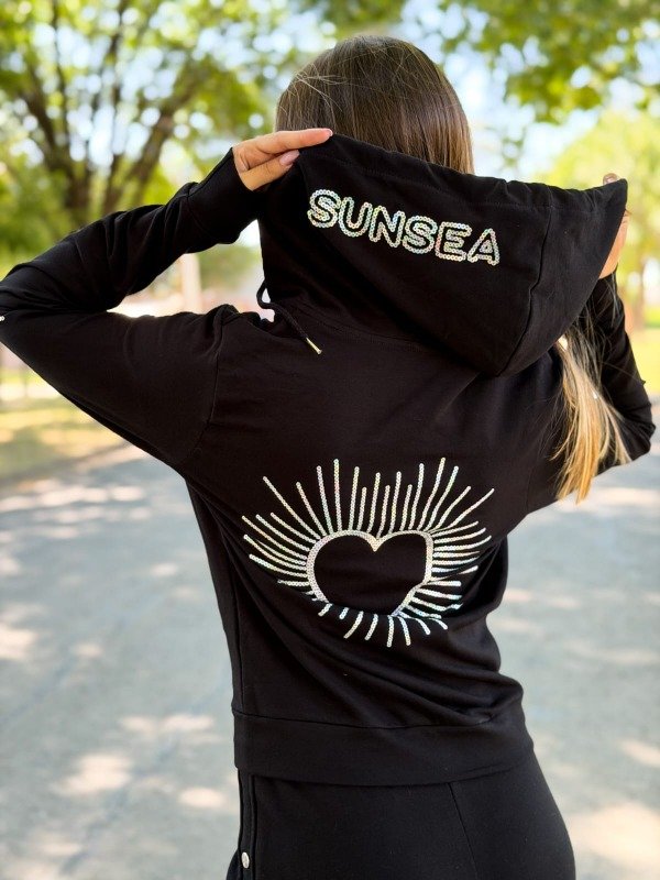 Producto - Campera heart lentejuelas