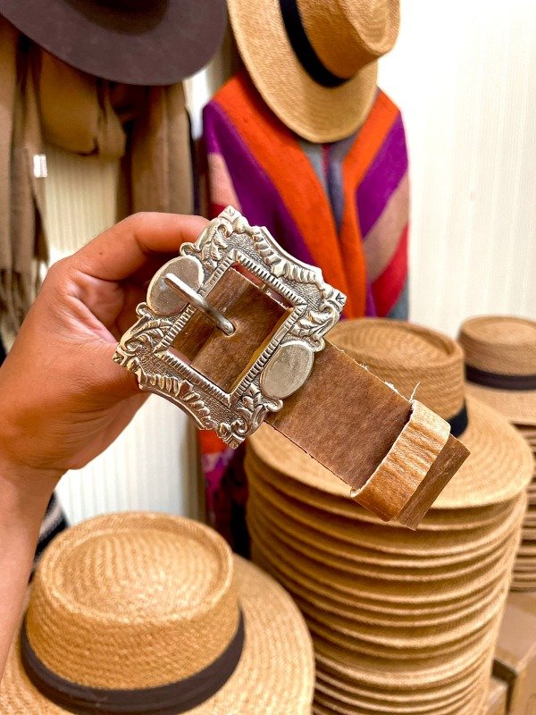 Producto - CINTO CON HEBILLA MEDIANA DE ALPACA  CUADRADA