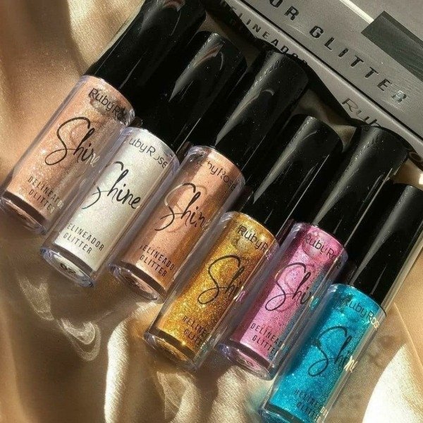 Producto - Delineador glitter shine rubyrose