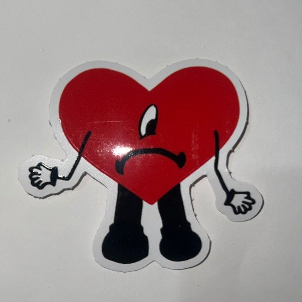 Producto - BAD BUNNY UN VERANO SIN TI CORAZÓN