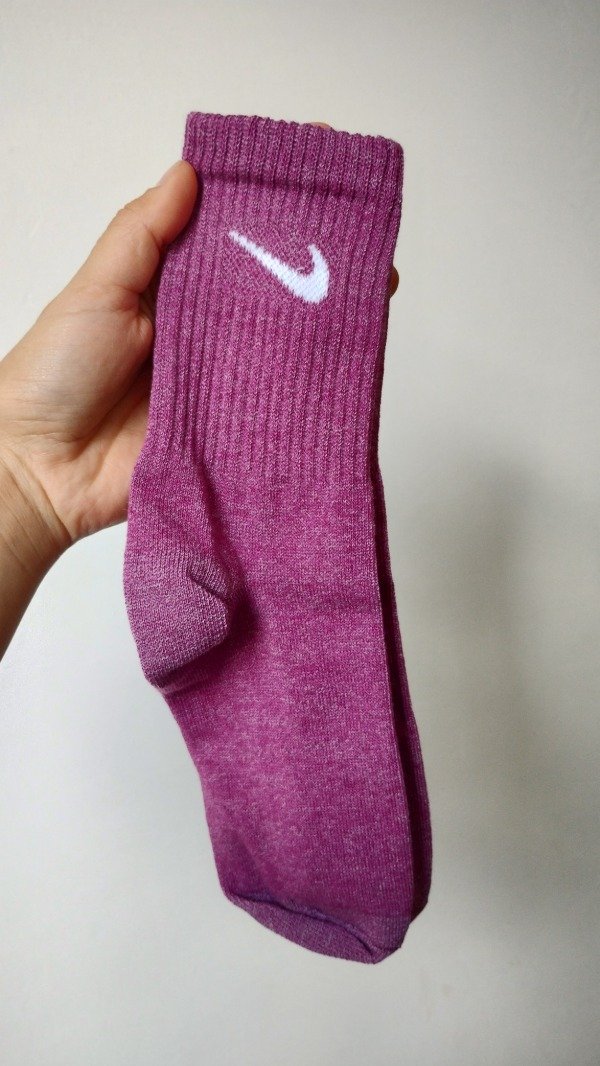 Producto - Nike color uva