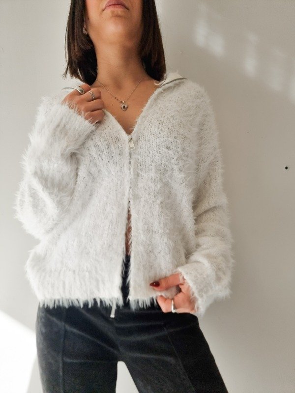 Producto - CAMPERA BLANCA