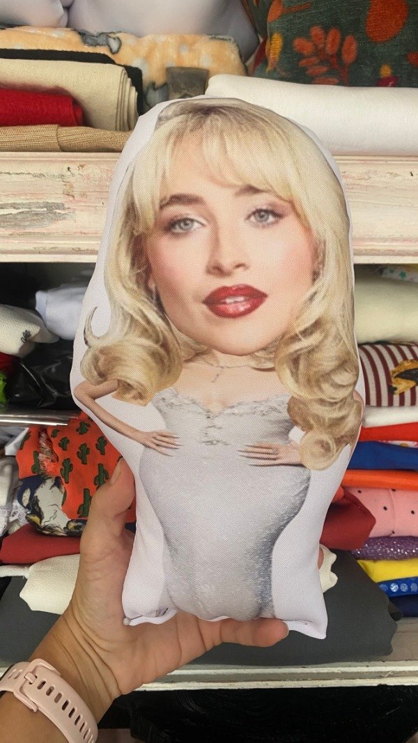 Producto - Muñeca Sabrina Carpenter 01 - 1