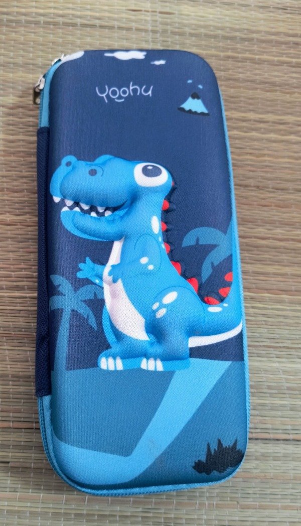 Producto - Cartuchera dino 3d