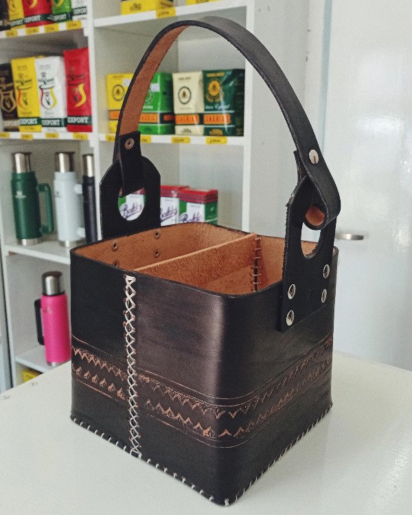 Producto - Matera Cuadrada (negro)