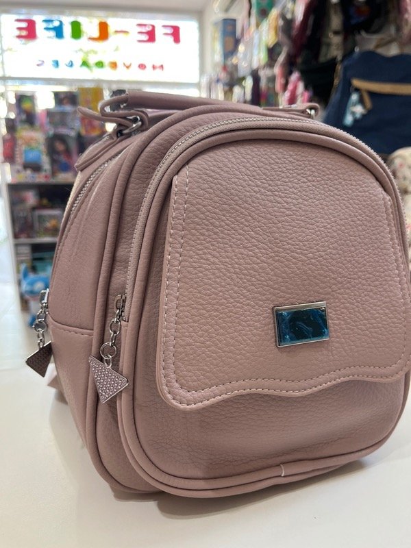 Producto - Mochila rosa o celeste dije triangular - 0