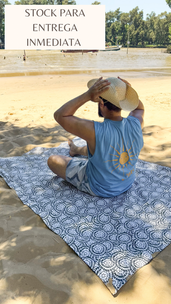 Producto - Basic - Impermeable Grande (BOLSO DE REGALO)