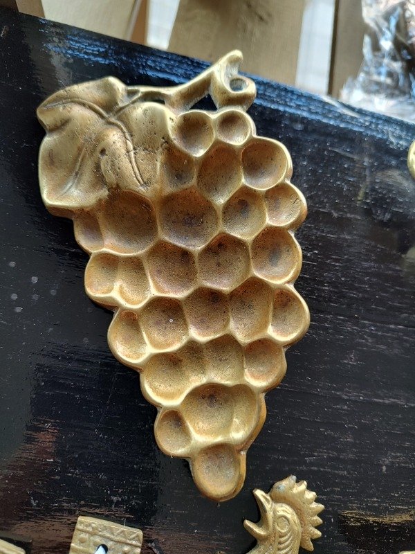 Producto - UVAS EN BRONCE