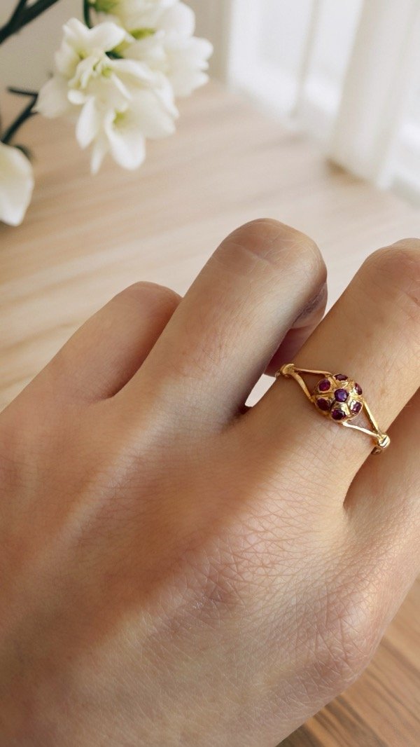 Producto - Anillo de ORO 18K frutillita