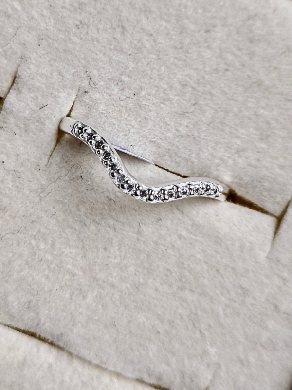 Producto - (57221) Anillo Curvo con micropave - Talle 18 - Plata