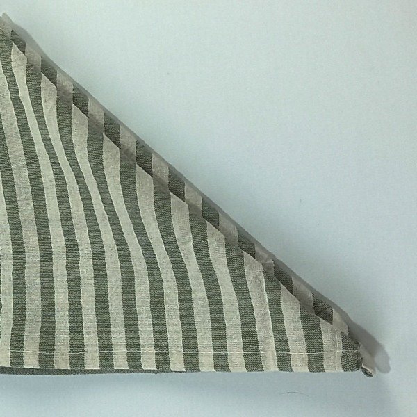 Producto - Servilleta de Tussor Premium Rayado Descrude y Verde - Pack x6u