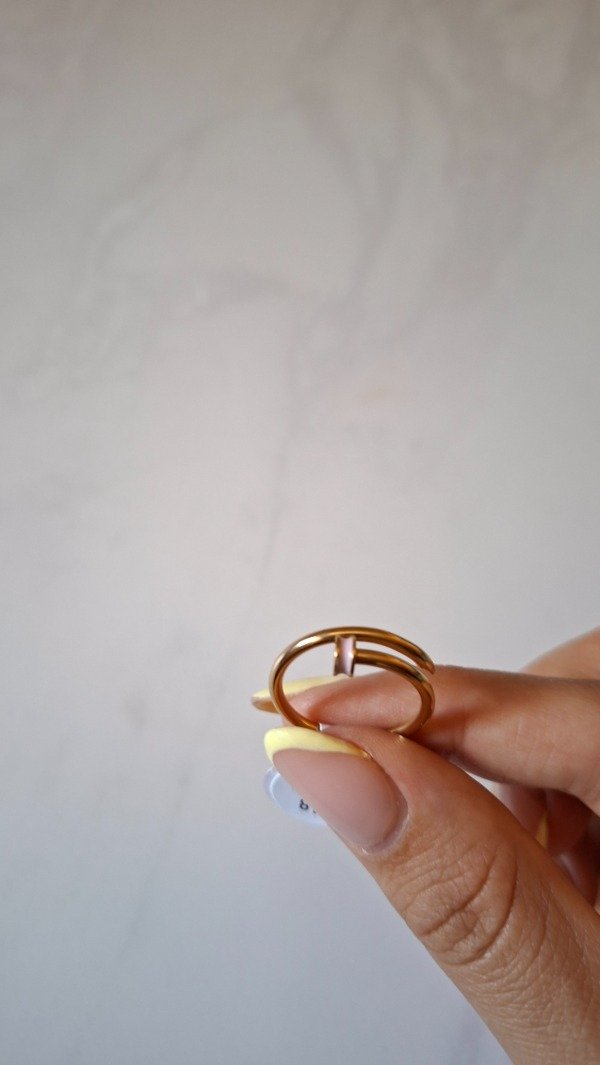 Producto - Anillo de acero dorado Zulma