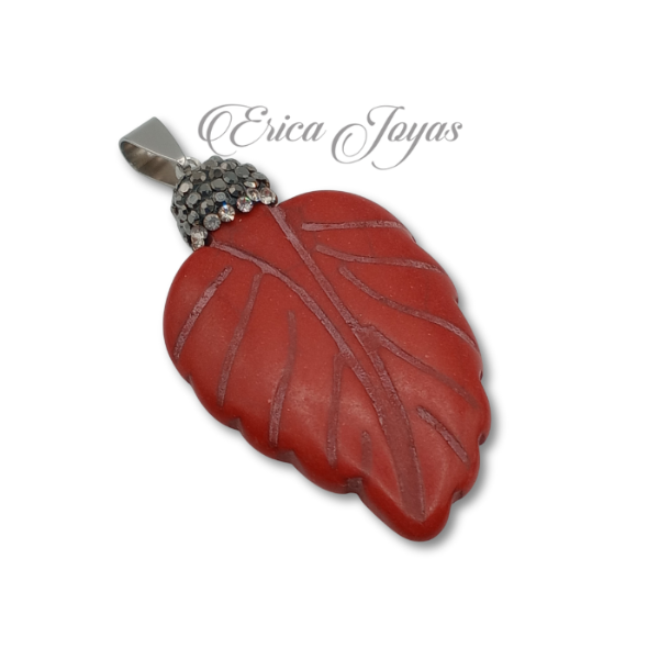 Producto - Dije hoja tallada roja (LBDM0053)