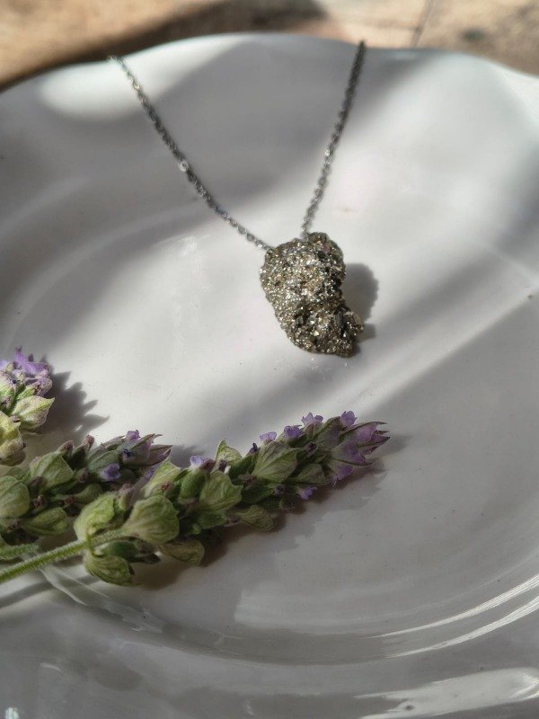 Producto - Collar Amuleto Pirita