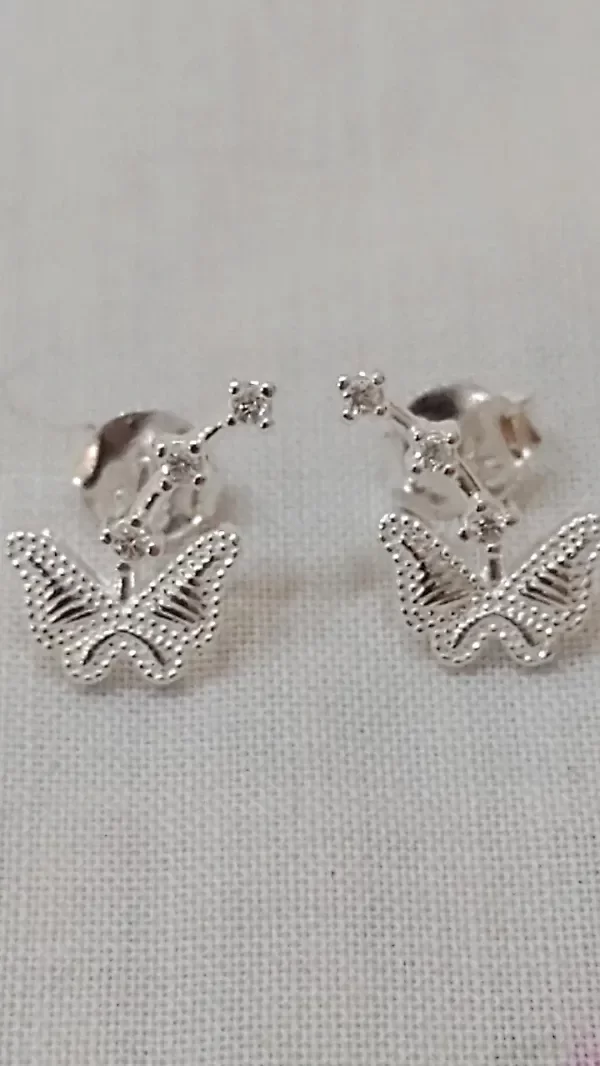 Producto - Aro de Plata 925 mariposa con trepador de cubics