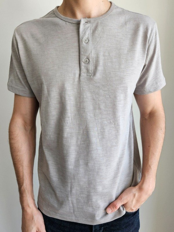 Producto - Remera botones - Gris