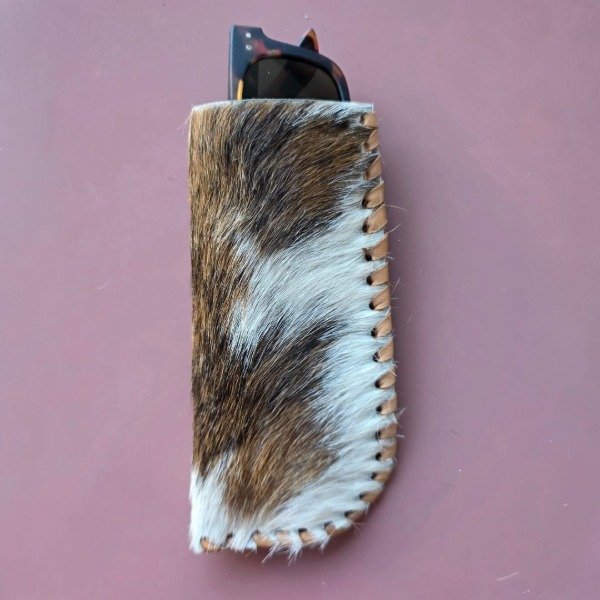 Producto - Porta anteojos de cuero MOLA