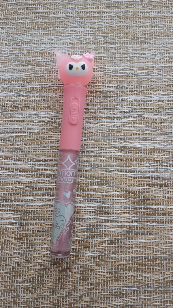 Producto - Gloss liquido Hello Kitty Cute con luz