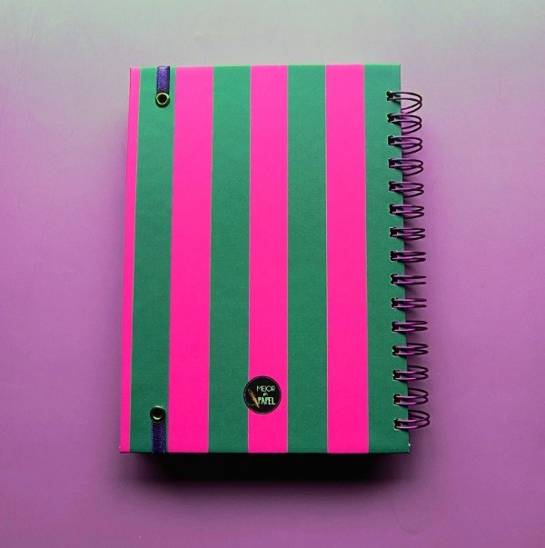 Producto - Agenda 2027 Semana a la Vista - Rayado Fucsia/Verde - 1