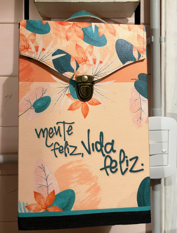 Producto - Matera rectangular alta estampada con tapa