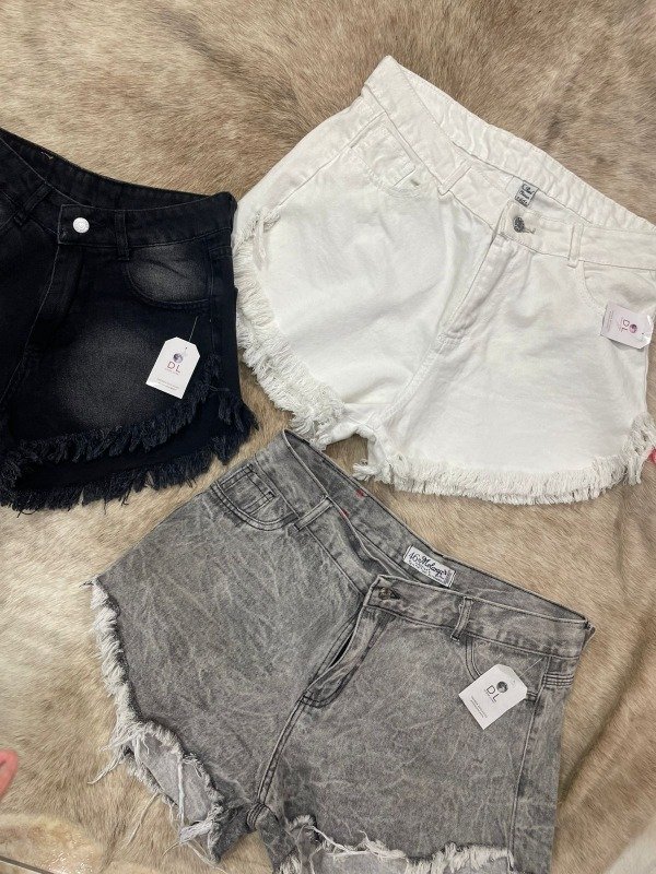 Producto - Short deflecado baggy