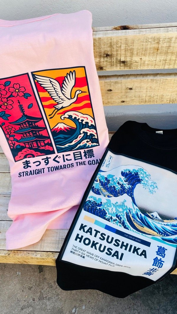Producto - PACK 2 REMERAS TSURU Y HOKUSAI