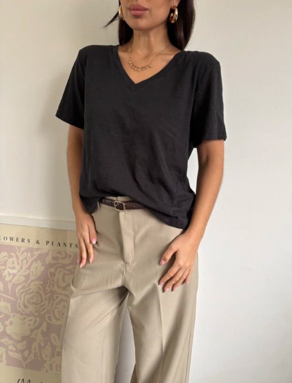 Producto - Camiseta basic escote v