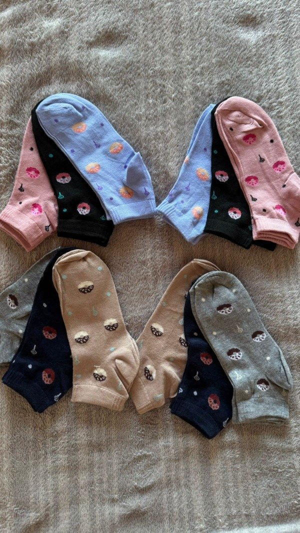 Producto - 12 socks donuts