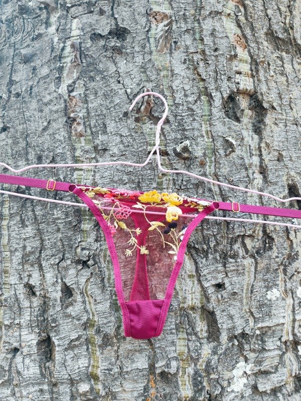 Producto - Tangas bordos floral