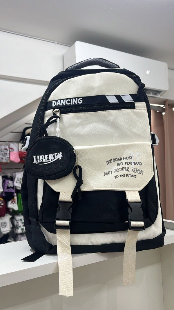 Producto - Mochila negra + monedero