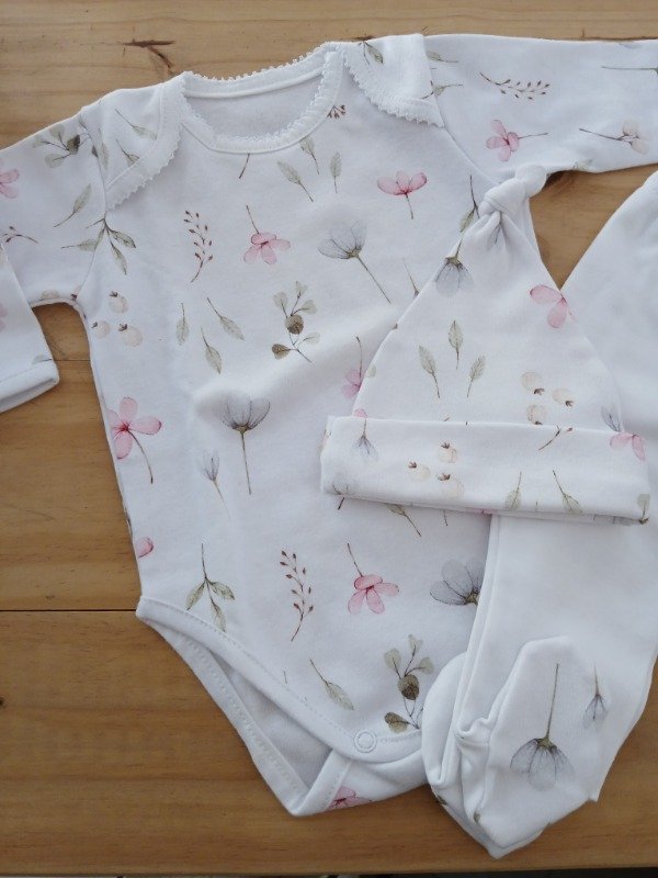 Producto - AJUAR FLORAL DISEÑO ACUARELA / 3 PIEZAS / TALLE 1