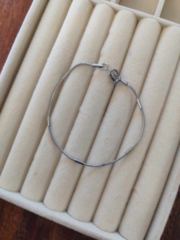 Producto - Pulsera cola de ratón chata. Acero quirúrgico.