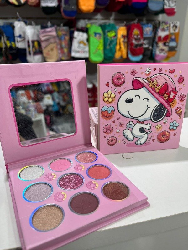 Producto - Paleta de sombra de Snoopy en rosa de 9 colores