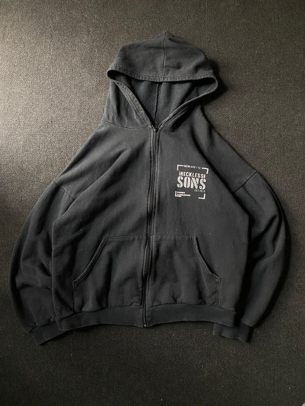 Producto - ZIP Y2K CLASIC (TALLE M)